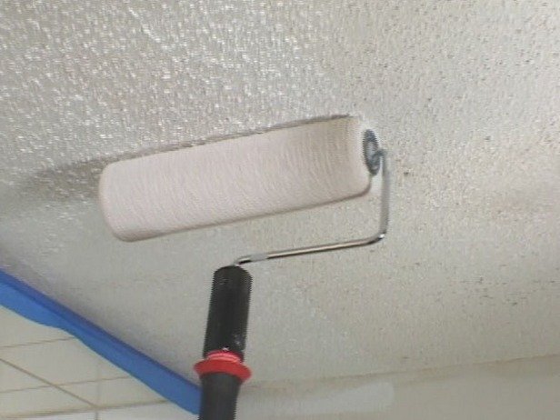 Как белить потолок